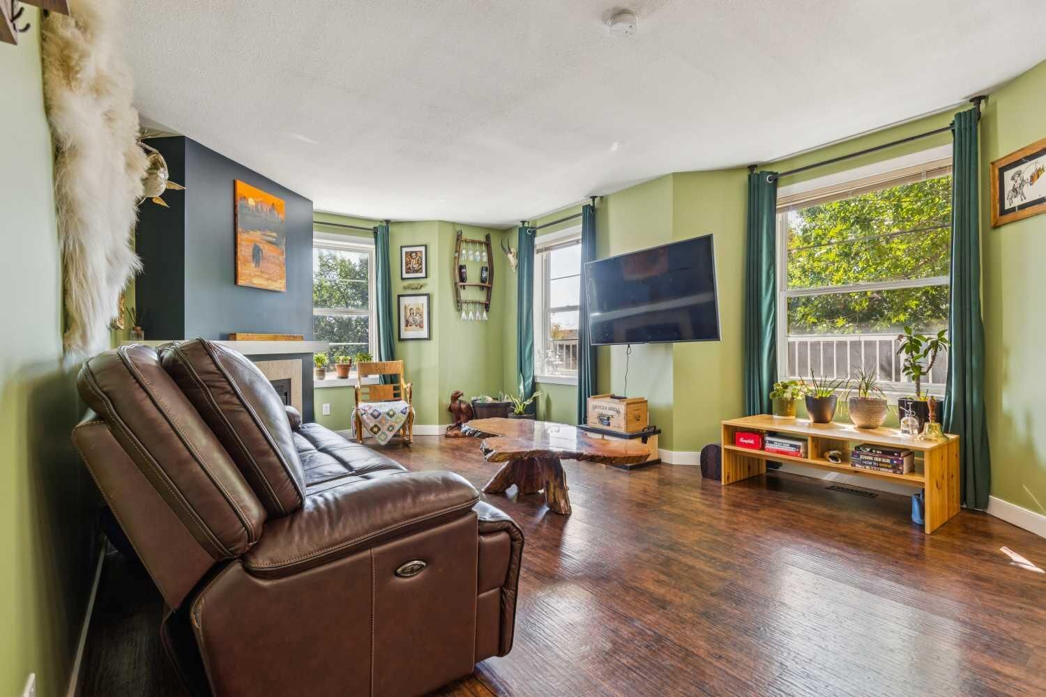 Property Photo:  50 Westland Road 218  AB T1S 2G4 
