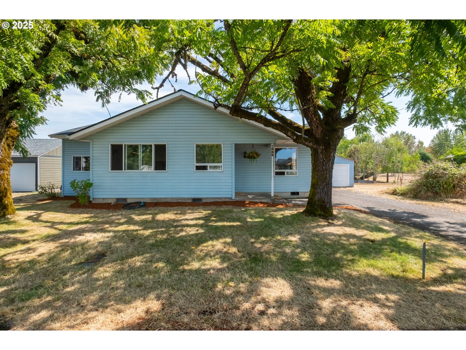 Property Photo:  1889 NW Sunny Ln  OR 97321 