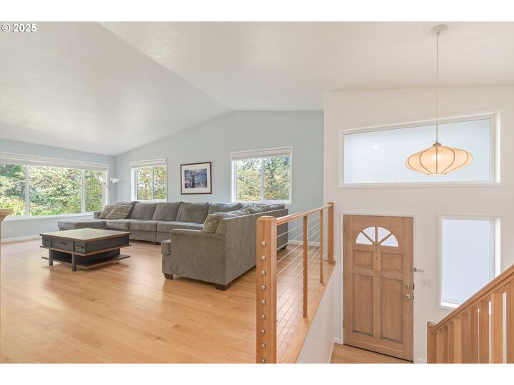 Property Photo: 3401 Videra Dr OR 97405