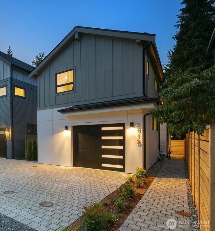 Property Photo:  3816 NE 89th Street  WA 98115 