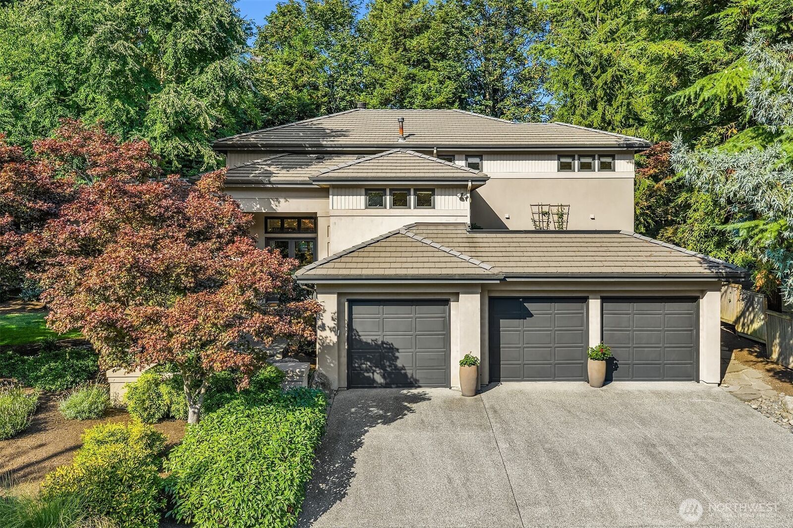 Property Photo:  7250  92nd Avenue SE  WA 98040 