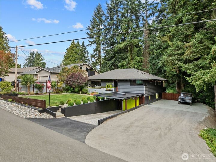 Property Photo:  411  58th Street SE  WA 98203 