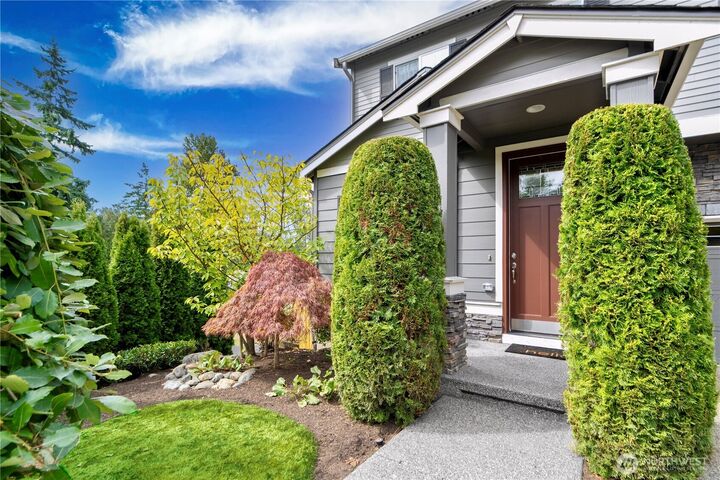 Property Photo: 8042 117th Place SE WA 98056