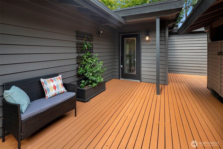 Property Photo:  10404 NE 131st Street  WA 98034 