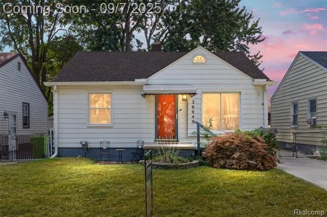 Property Photo:  26049 Brettonwoods Street  MI 48071 