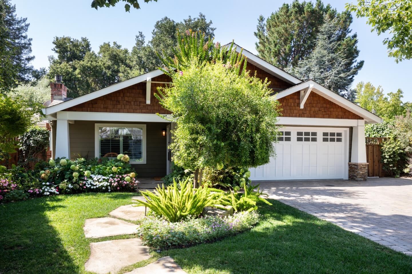 Property Photo: 2526 Webster Street CA 94301