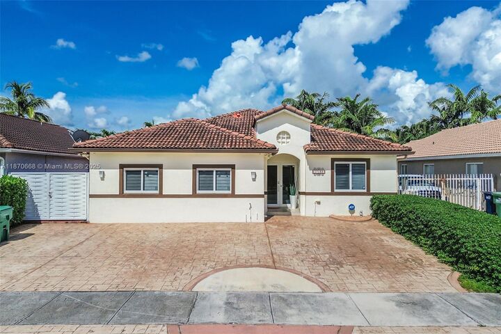 17132 SW 142nd Ct  Miami FL 33177 photo