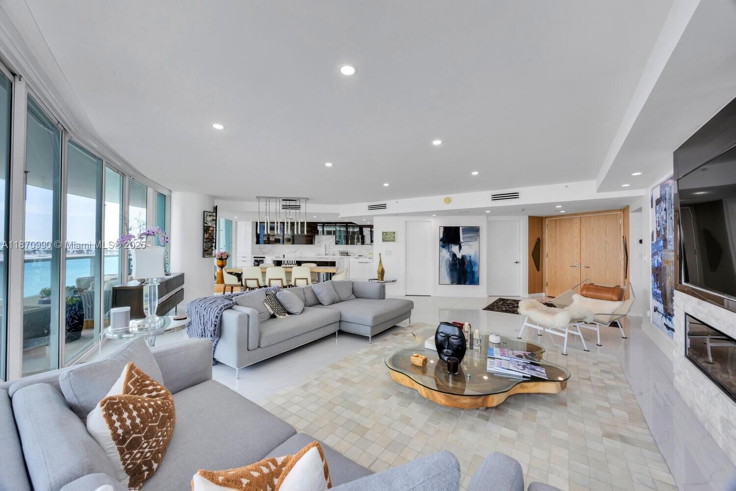 Property Photo:  2127 Brickell Ave 801  FL 33129 