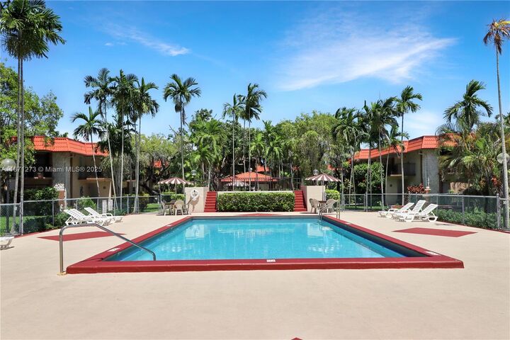 Property Photo:  10511 SW 108th Ave 185  FL 33176 