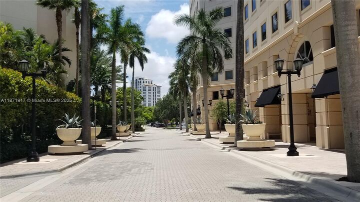 Property Photo:  888 S Douglas Rd 1213  FL 33134 