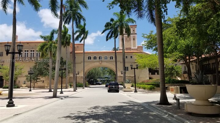 Property Photo: 888 S Douglas Rd 1213 FL 33134