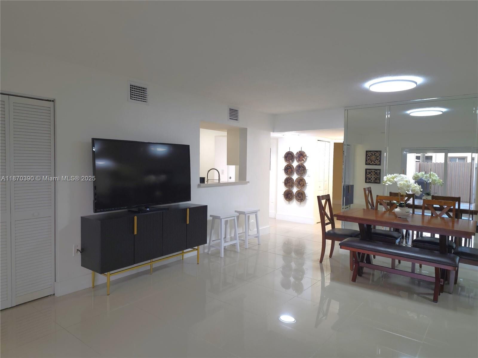 Property Photo: 1120 NW 124th Pl 101 FL 33182