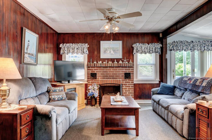 Property Photo: 9 Hilltop Road CT 06357
