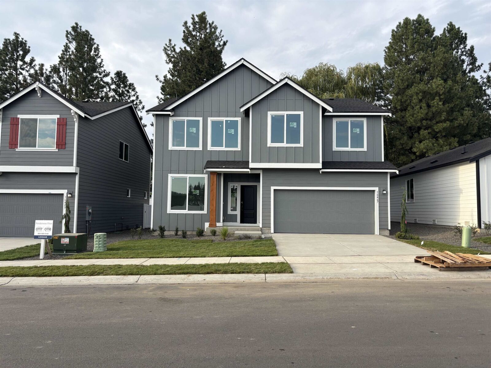 Property Photo:  16467 E 30th Ln  WA 99037 
