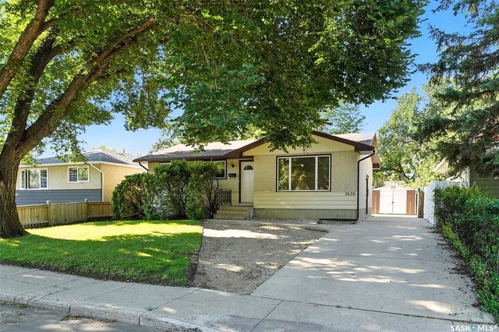 Property Photo: 1626 Early Drive SK S7H 3K3