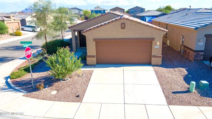 Property Photo: 11835 W Charismatic Drive AZ 85653