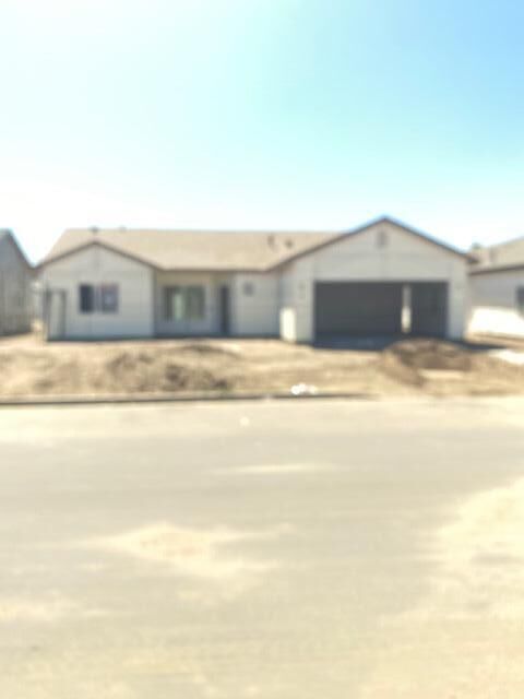 Property Photo: 1135 S Ohio E CA 93257