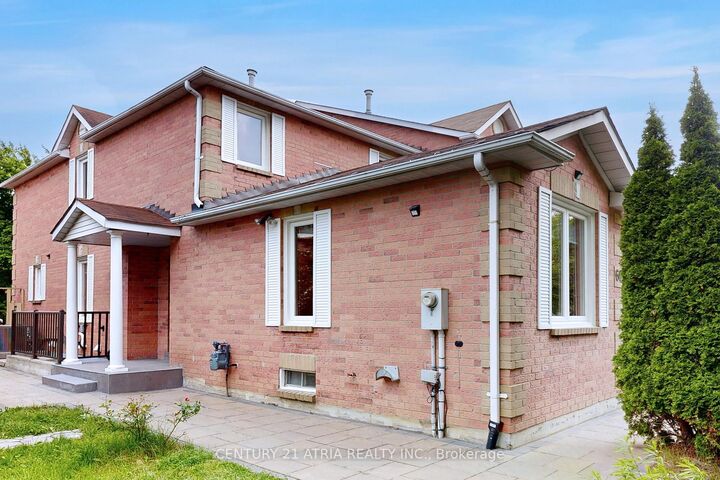 Property Photo:  60 Steepleview Crescent  ON L4C 9R3 