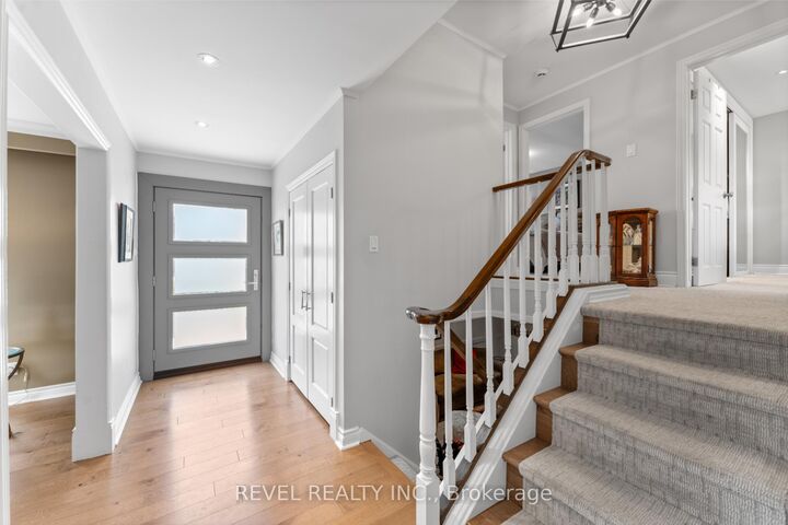 Property Photo:  637 Thornwood Avenue  ON L7N 3B9 