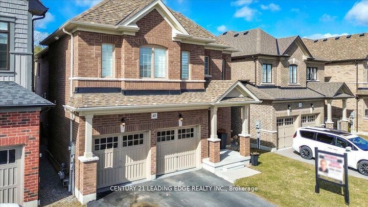Property Photo:  47 Crombie Street  ON L1C 0T5 