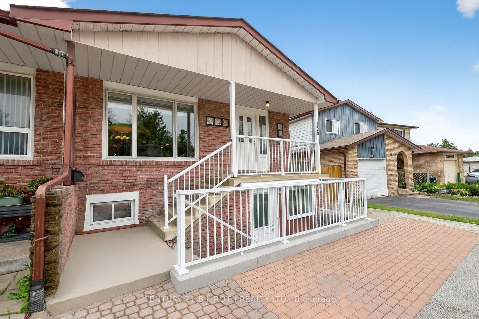 Photo de la propriété:  120 Kozlov Street  ON L4N 4P9 