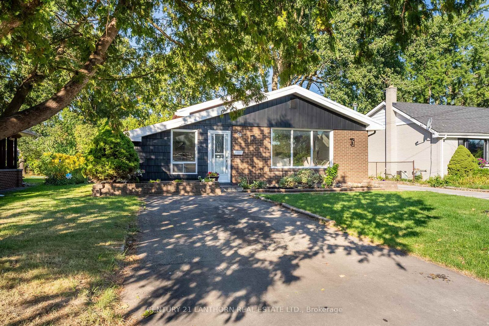 Property Photo:  94 Rollins Drive  ON K8N 4J5 