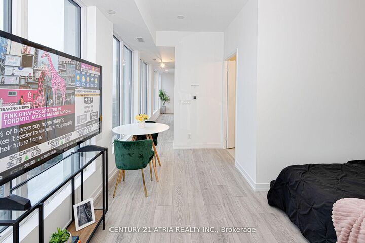 Photo de la propriété:  2020 Bathurst Street 1820  ON M5P 0A6 