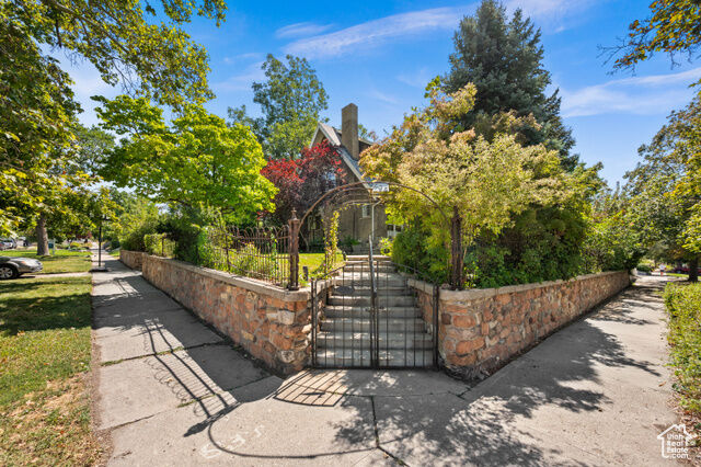Property Photo: 405 S 1100 E UT 84102