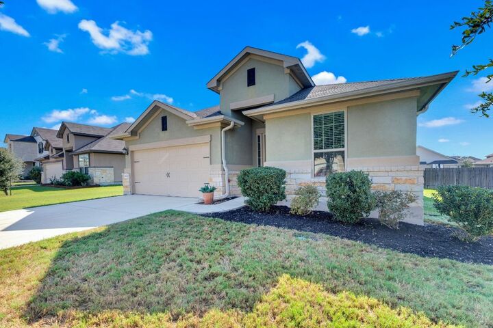 Property Photo:  19109 Quebrada Drive  TX 78660 