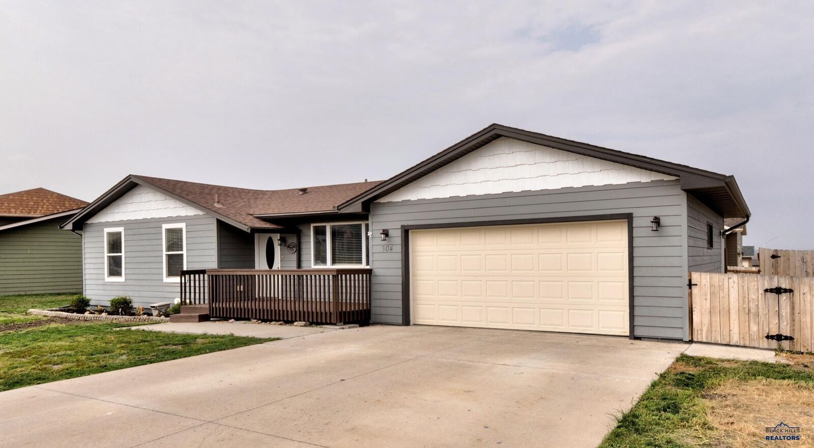 Property Photo: 304 Lone Soldier Ct SD 57719