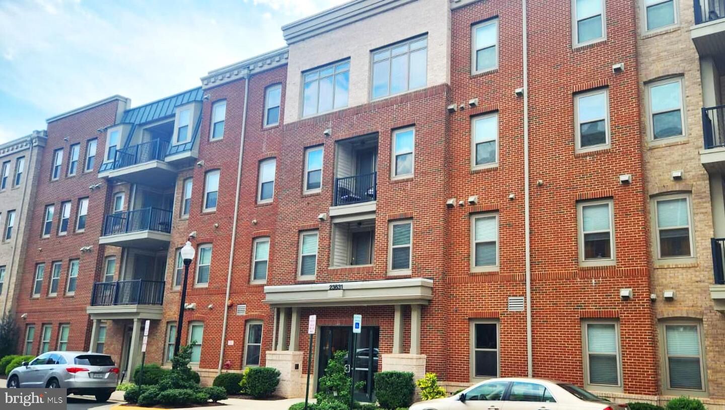 Property Photo: 23631 Havelock Walk Terrace 220 VA 20148