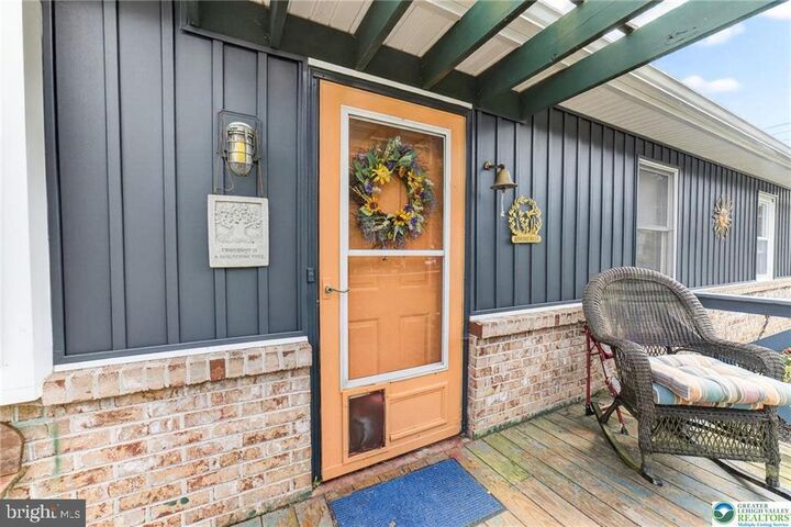 Property Photo: 1305 Carsonia Avenue PA 19606