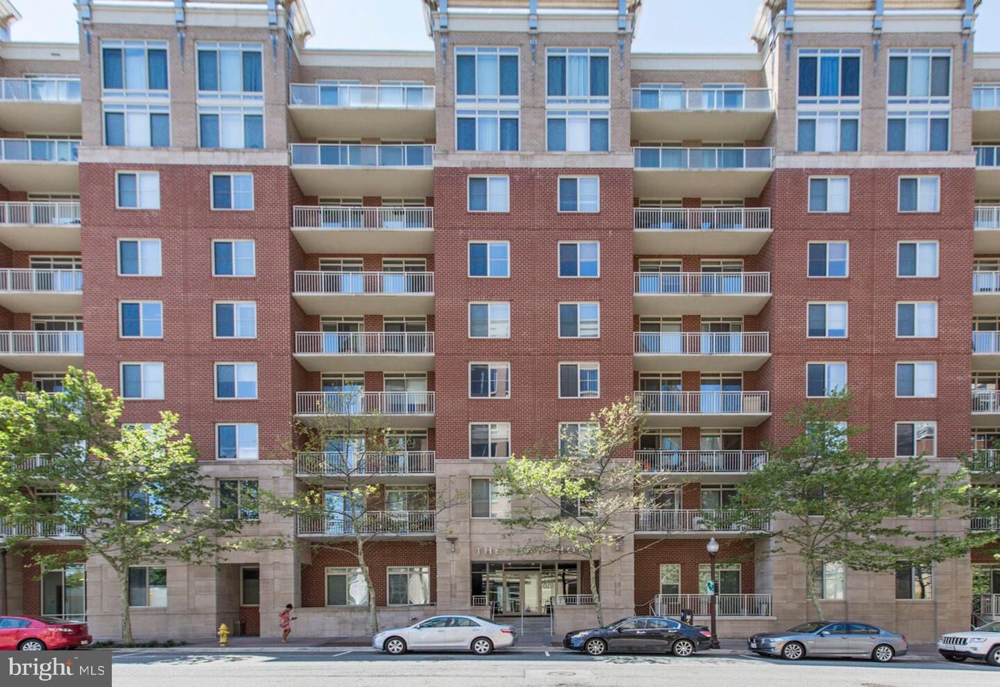 Property Photo: 820 N Pollard Street 915 VA 22203