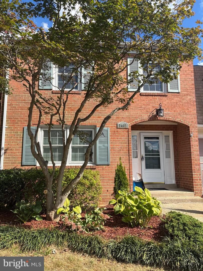 Property Photo: 7462 Covent Wood Court VA 22003