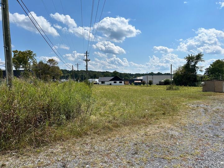 Property Photo: 945 Riverbend Rd GA 30721