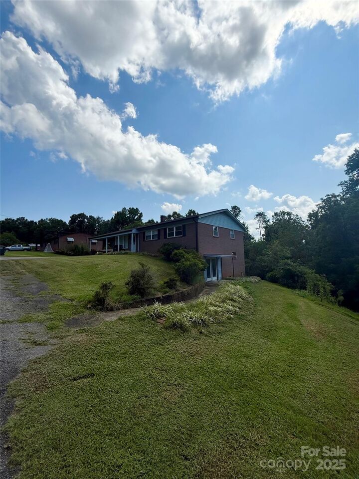 Property Photo: 815 Tron Avenue NW NC 28690