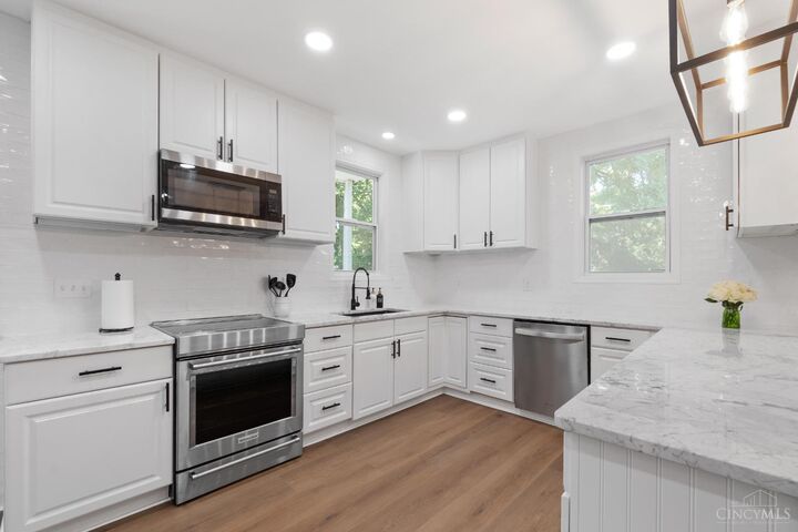 Property Photo: 4029 Crosley Avenue OH 45212