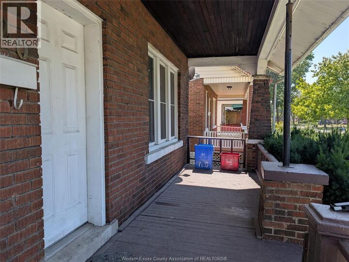 Property Photo:  720 Partington Avenue  ON N9B 2N7 