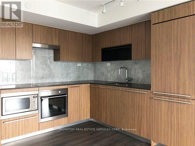 Property Photo:  70 Queens Wharf Road 1906  ON M5V 0J2 