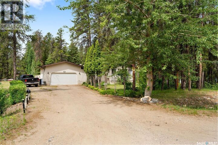 Property Photo:  6107 Holmes Drive  SK S6V 5R3 