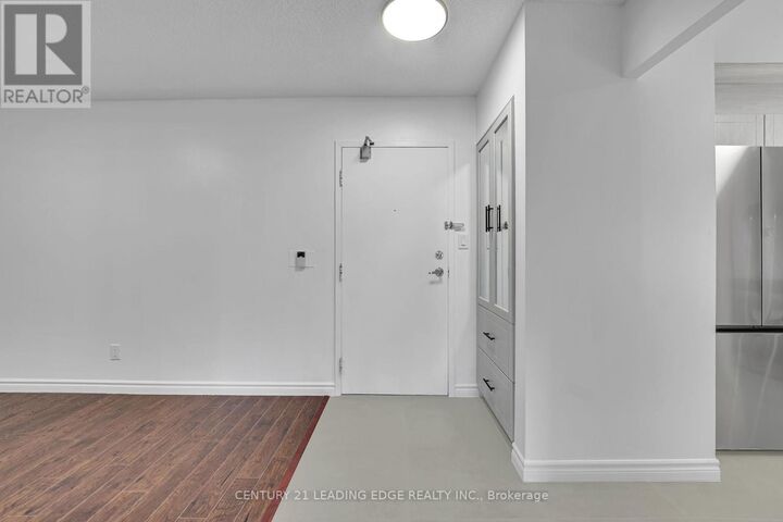 Property Photo: 3605 Kariya Drive 905 ON L5B 3J4