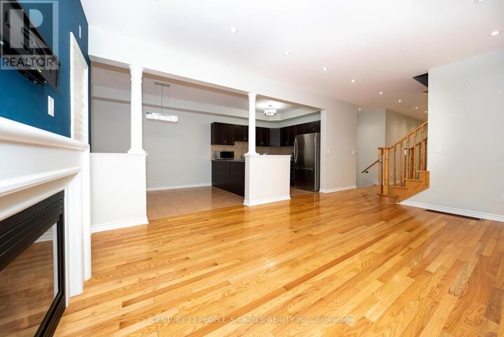Property Photo: 38 Vettese Court Upper ON L6B 0V6
