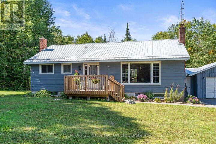 Property Photo: 1004 Rosseau Lake 1 Road ON P0B 1M0