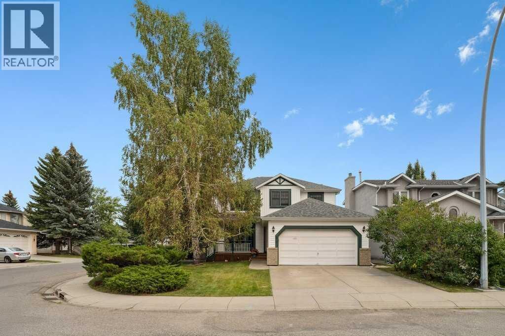 Property Photo: 59 Sandringham Close Northwest AB T3K 3X1