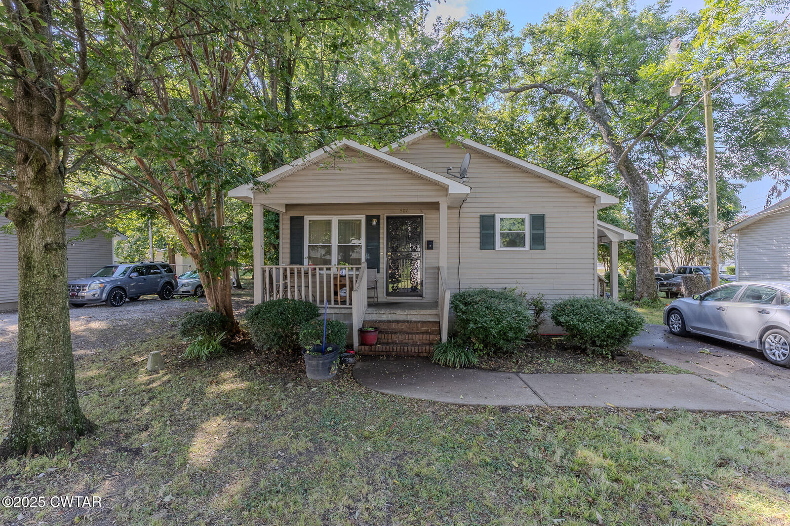 Property Photo: 407 S Washington Avenue TN 38012