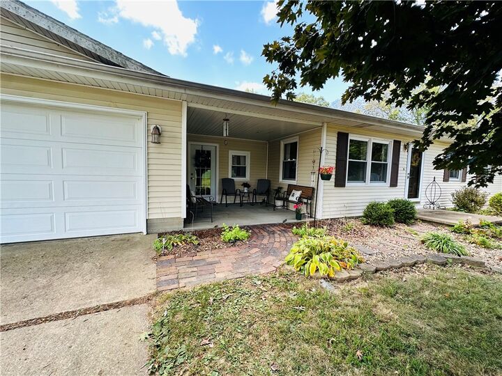 Property Photo: 255 N 2700 East Road IL 62557