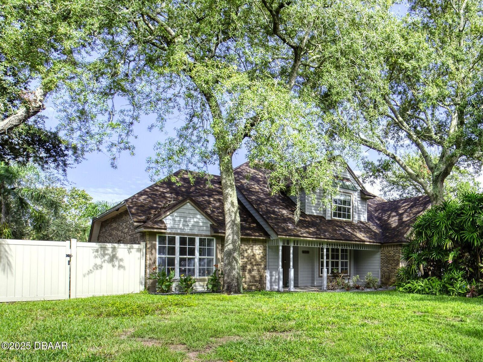 Property Photo:  420 Sand Creek Lane  FL 32174 