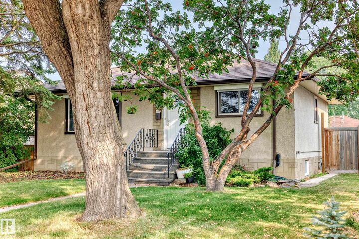 Property Photo: 9816 63 Avenue NW AB T6E 0G6