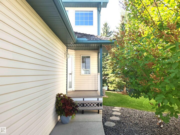 Property Photo: 211 Blackburn SW 20 AB T6W 1C8