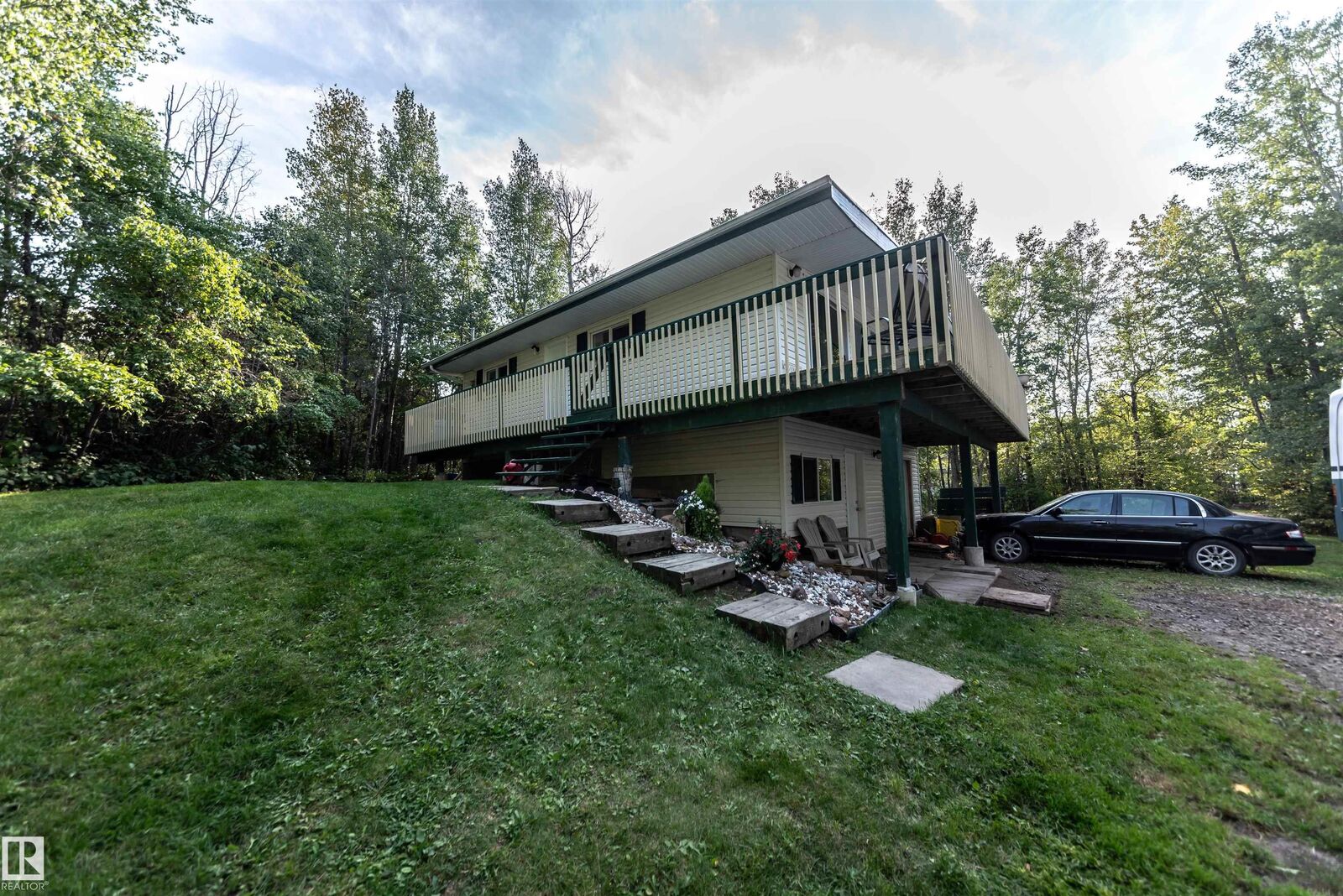 Property Photo:  5441 49 Street  AB T0E 0A0 